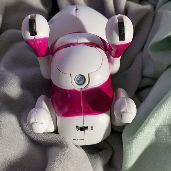 Robot Kitten Toy (Only Toy Included) - Picture 3 of 3